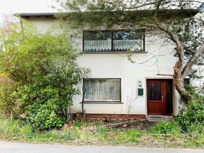 Einfamilienhaus mit Potenzial 150m² Kachelofen ruhige ländliche Lage 2 Bäder Keller 5km Altenkirchen – Foto 1