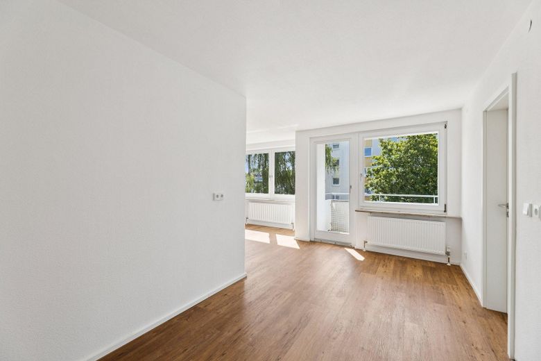 Tolle und gemütliche 3,5-Zimmer-Wohnung im beliebten D-Programm-Viertel von Amberg – Küche/Esszimmer