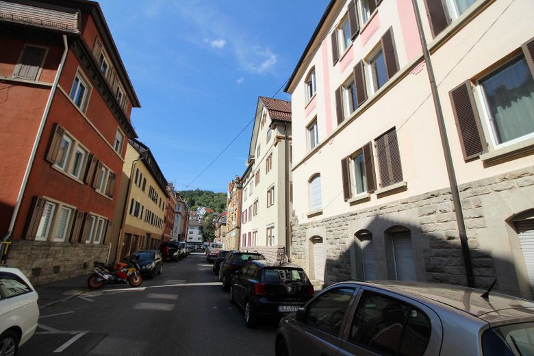 Frisch renovierte E.G Wohnung mit Balkon und Garten zur Mitnutzung – Foto 3