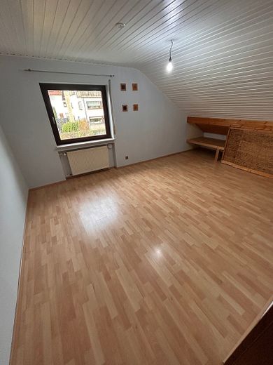 Attractive 3-room + winter garden top-floor apartment in Bruchsal – Foto 1