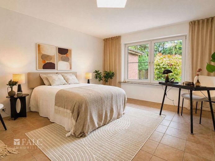 Familienidylle mit Perspektive: Einfamilienhaus mit Potenzial zum Zweifamilienhaus! – Schlafzimmer I