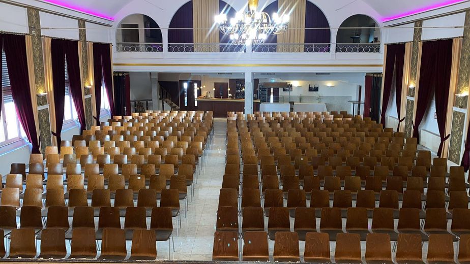 RESTAURANTE Y SALÓN DE EVENTOS EN ALQUILER – Foto 2