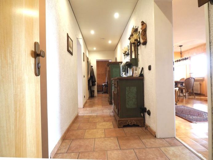 Bereits VERKAUFT!! Gepflegte 3-Zimmer-Wohnung mit Loggia und Einzelgarage! – Foto 1