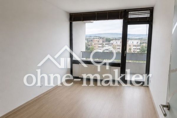 Luminoso appartamento duplex di 3 locali recentemente ristrutturato con balcone a Mainz-Finthen