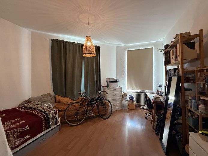 Appartamento centrale di 3 locali nel Nordend con cucina componibile e bagno con luce naturale – Zimmer 3