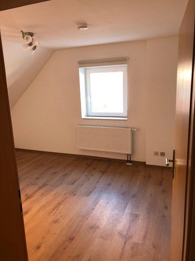 Odnowione mieszkanie 2-pokojowe o powierzchni 39 m² w Augsburgu – bezpośrednio od właściciela, bez pośrednika, 2 pokoje z kuchnią i łazienką – Zdjęcie 9