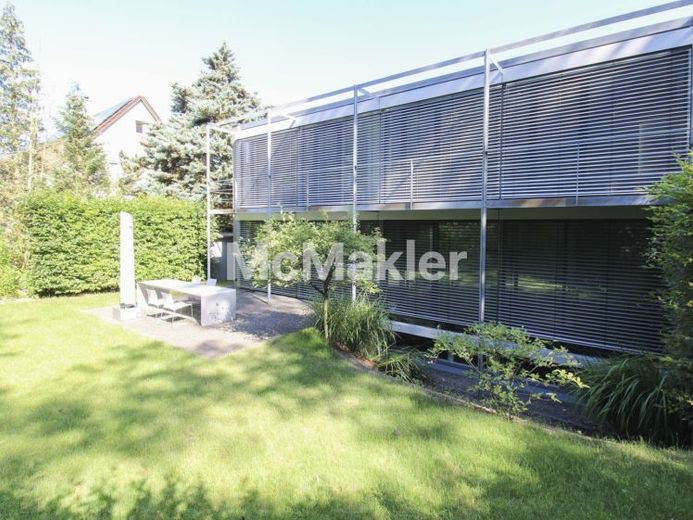 Prämiertes Meisterwerk am Waldrand: Exklusives Barth-Designhaus in Gerlingen! – Foto 1