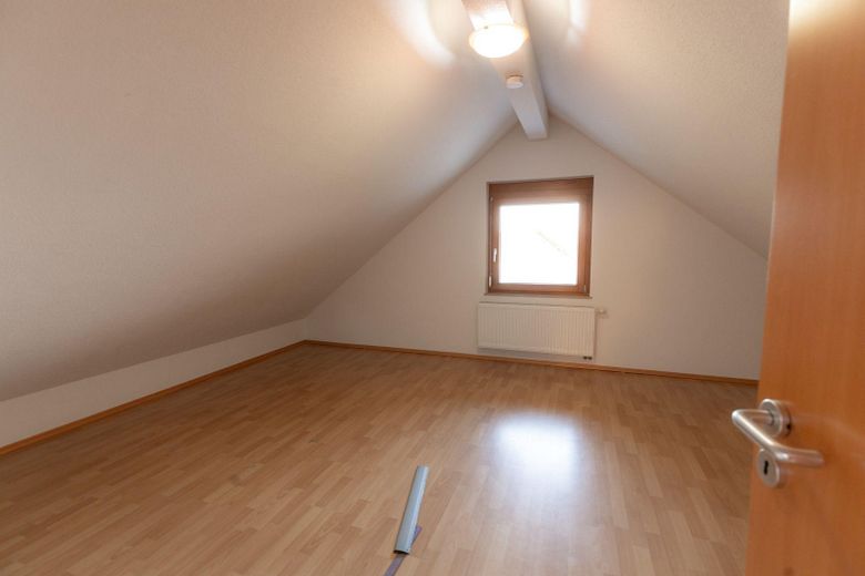 Appartement calme de 3 pièces avec cuisine équipée et balcon à Harpolingen/Bad Säckingen – Dachgeschoss