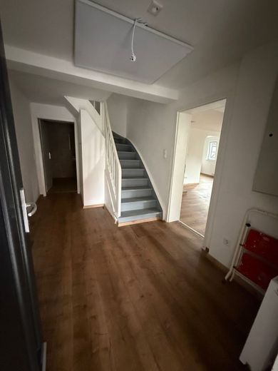 Einfamilienhaus im ruhigen Grünberg – Flur