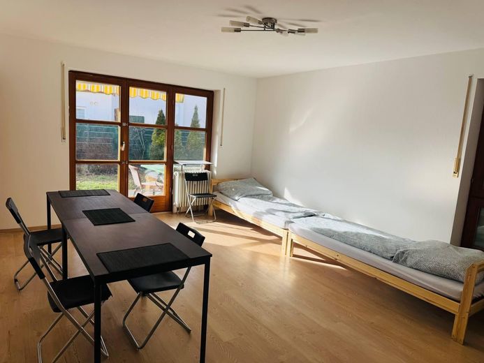 Bellissimo appartamento con terrazza e 3 locali in posizione centrale – ideale per coppie e famiglie – Wohnzimmer