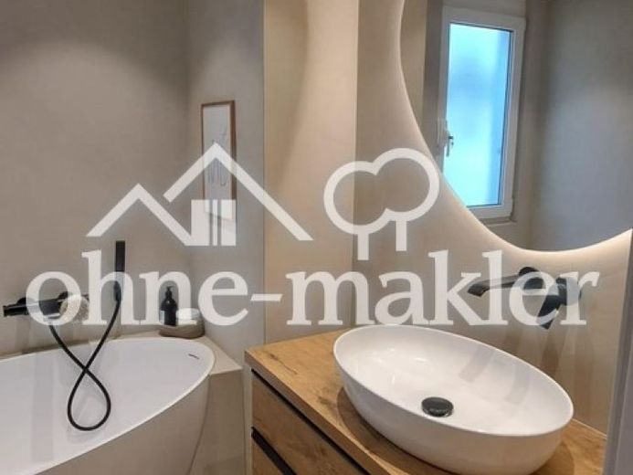 Spacieux duplex de 4 pièces au rez-de-chaussée, dans un quartier résidentiel prisé à mi-hauteur, avec jardin – Photo 1