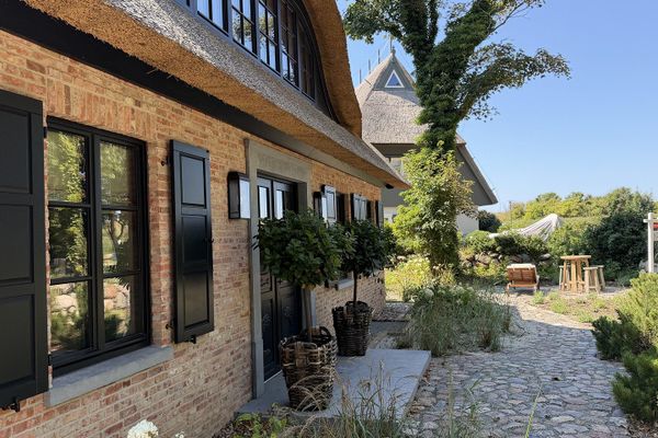TRAUMHAUS in erster Reihe von Ahrenshoop -  Kaufpreis VB