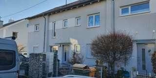 Augsburg-Inningen Bhf-nah 4 Zi  ETW 90m2 Süd-Loggia, Garten zustzl 18m2 UG Abst/WaKü – Nordseite (Eingang u. WP)
