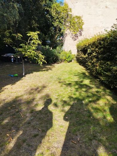 !6% Rendite in Lichterfelde, Möblierte Maisonette inkl. Stellplatz,  Sauna, Gartennutzung und Balkon! – Garten Bild 3