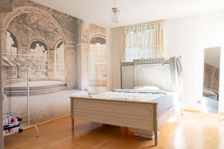 Sin comisión, venta directa del propietario: luminoso apartamento de 4,5 habitaciones con terraza cerca del lago Unterbacher See – Schlafzimmer 1