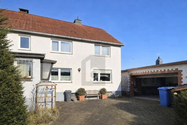 7 ZIMMER, GROßER GARTEN, RUHIGE LAGE