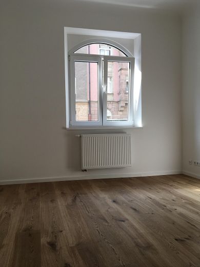 Stilvoll kernsanierte 4-Zi-Altbau-Wohnung – Schlaf- / Arbeitszimmer 3