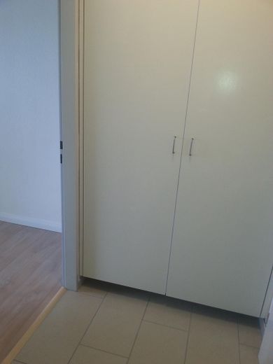 Keine Provision; 13,50 % Rendite,   Innenstadt, 1 min zur Uni, Balkon, neu renoviert – Einbauschrank