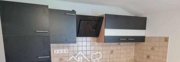 Appartement moderne de 3,5 pièces à quelques minutes à pied de la gare, 72479 Strassberg