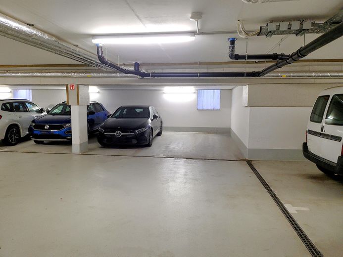 Tiefgaragenstellplatz