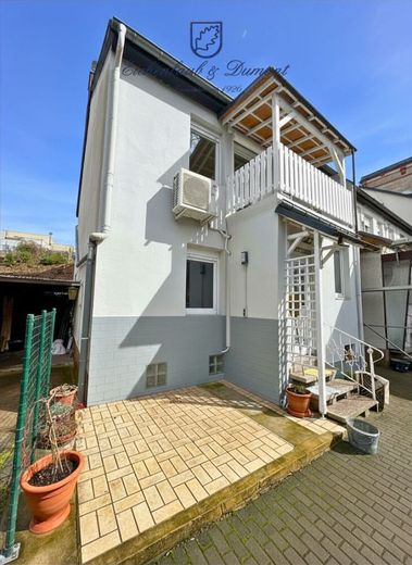 "Haus im Haus" 5-ZKB Wohnung + Stellplatz in Top-Lage nahe der Uni – Haus im Haus