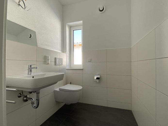Exklusive Penthousewohnung mit großer Dachterrasse, EBK & Garage in Marburg-Cappel – Foto 11
