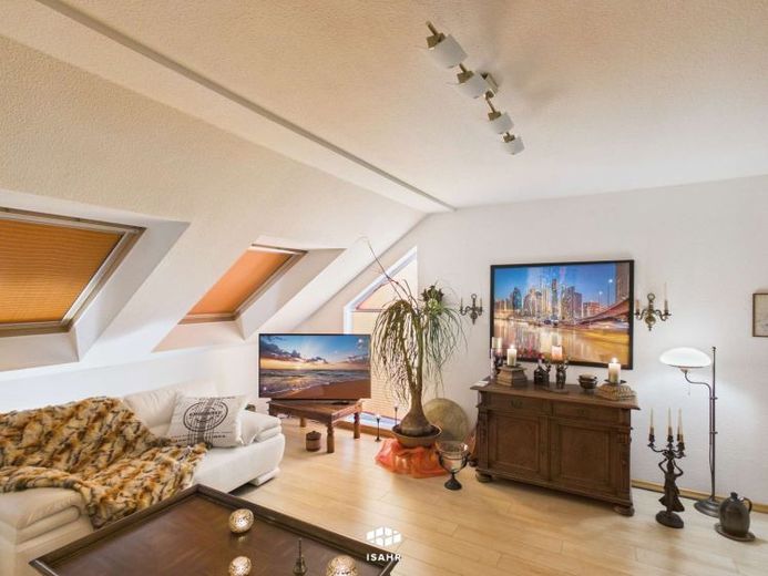 Traumhafte 2-Zimmer-ETW mit Kamin, Terrasse & Einbauküche in Cottbus-Branitz – Foto 1