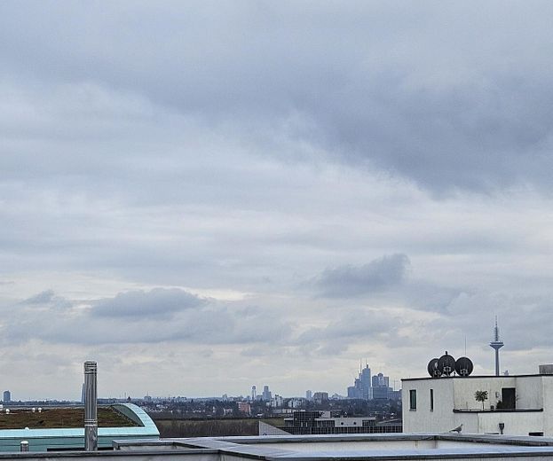 Dream 2-Room Apartment with Large Roof Terrace & Skyline Views | Modern Kitchen | Excellent Transport Links – Photo 1
