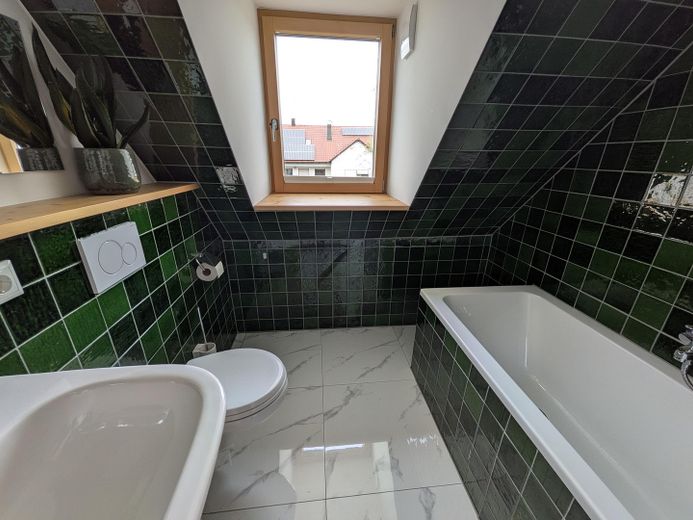Badezimmer (2. OG)