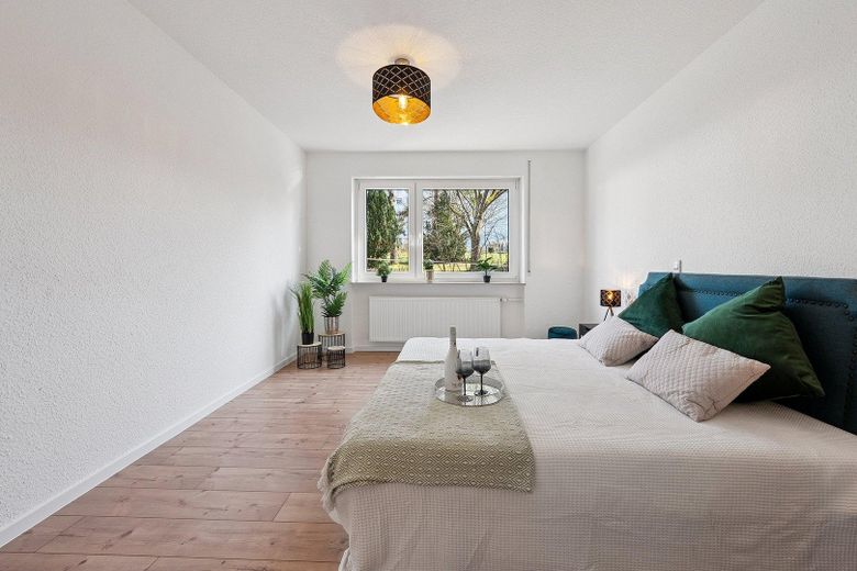 PROVISIONSFREI: Bezugsfertige Wohnung in begehrtester Lage Schweinfurts – Schlafzimmer