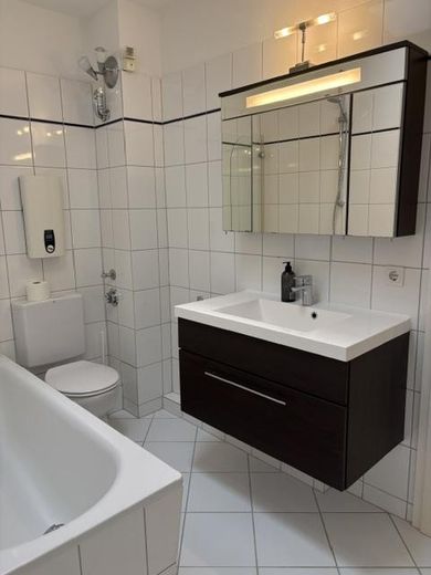 Hamburg Bergstedt’te geniş güneybatı sundurmalı ve yeşil manzaralı 2 odalı daire, 2. kat (son kat) – Fotoğraf 7
