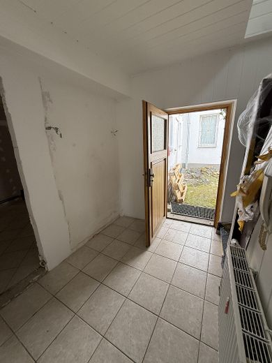 3-pokojowe mieszkanie w oficynie, ciche, w centrum, z 2 tarasami – Eingangsbereich