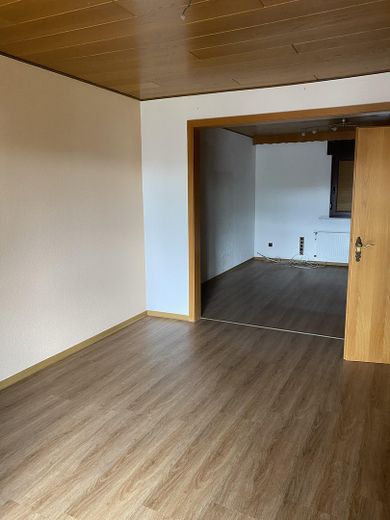 Vrijstaande woning met balkon en garage – Foto 18
