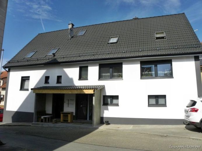 Attraktives Mehrfamilienhaus mit 4 Wohneinheiten zentral in Althengestett gelegen – Foto 1