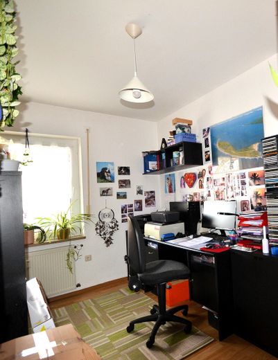 ****TOP 3,5-4 Zimmerwohnung, großer Balkon, in Ansbach, ruhige zentrale Lage – Kinderzimmer oder Büro