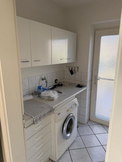 Charmanter Bungalow mit Doppelgarage in Rahmstorf – Hauswirtschaftsraum