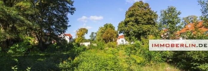 IMMOBERLIN.DE - Wassergrundstück! Exzellentes teilbares Bauland in idyllischer Seelage am Großen Zug
