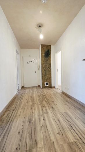 Flur Blick Eingangstür/Küche