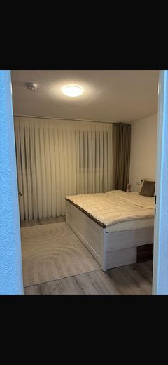 Reformada integralmente y moderna: apartamento de 2 habitaciones con cocina equipada y garaje propio en Gärtringen – Foto 17