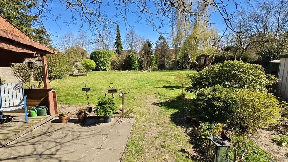Uetze - Dollbergen - Handwerkertraum - Grosses Wohnhaus zum Sanieren – Garten I
