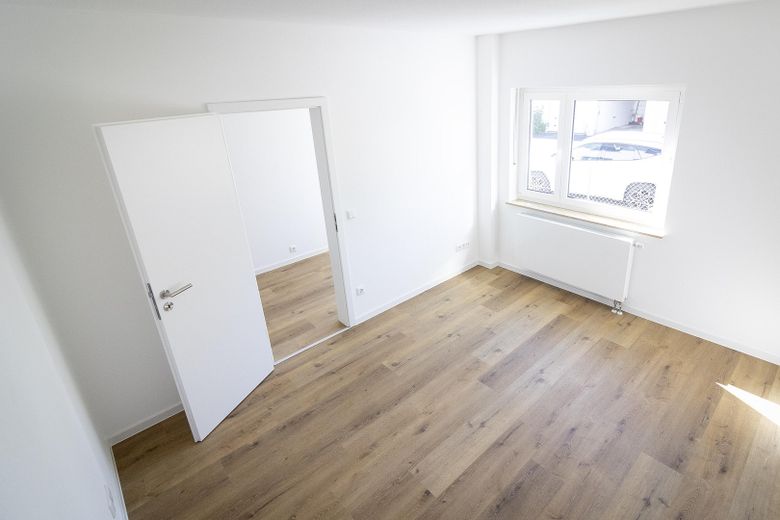 *Sin comisión*, *Modernizado*, *Porción de jardín* Venta de piso en planta baja en Niederwerrn – Wohnen