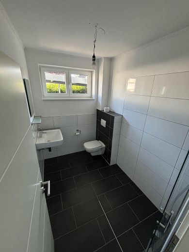 Casa unifamiliare, bungalow 2019 in condizioni pari al nuovo in bella posizione – Foto 13