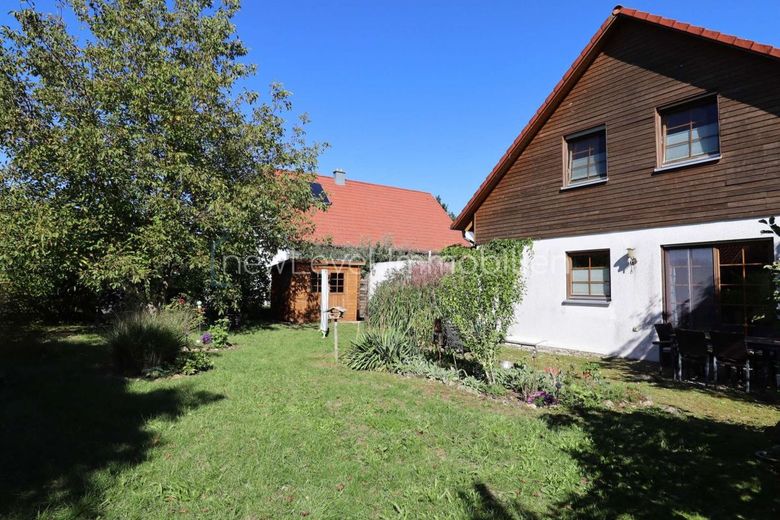 Ein liebevolles Zuhause mit Garten in ruhiger Lage in Laaber – Garten