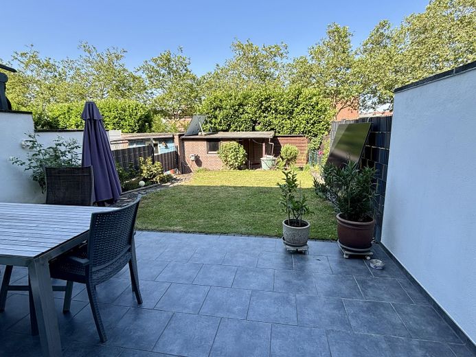 Top renoviertes Reihenmittelhaus mit Garten in Erftstadt - sofort einziehen und wohlfühlen! – Terrasse