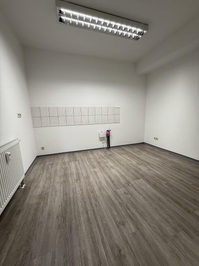 Купить или арендовать: кабинет, офис, юридическую контору в 78112 St.Georgen -безбарьерно в Ärztehaus – Photo 5