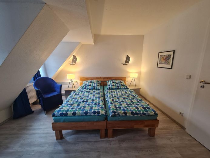 Schlafzimmer DG