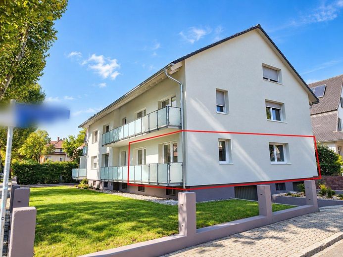 Gerenoveerd 3-kamerappartement met overdekt balkon – 5 min. naar de tram richting Straatsburg – Hausansicht – Wohnung im EG