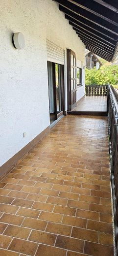 Helle 3-Zimmer-Wohnung mit Balkon und Bergblick – Foto 9