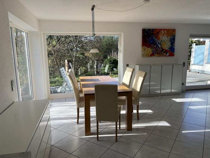 Spacious Modern Semi-Detached House with Potential – EG Essbereich m Zugang SüdTerr