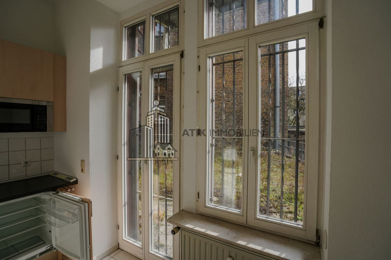 ATIK: Exklusive Bürofläche mit Altbaucharme und Terrasse im Zentrum - provisionsfrei – Küche